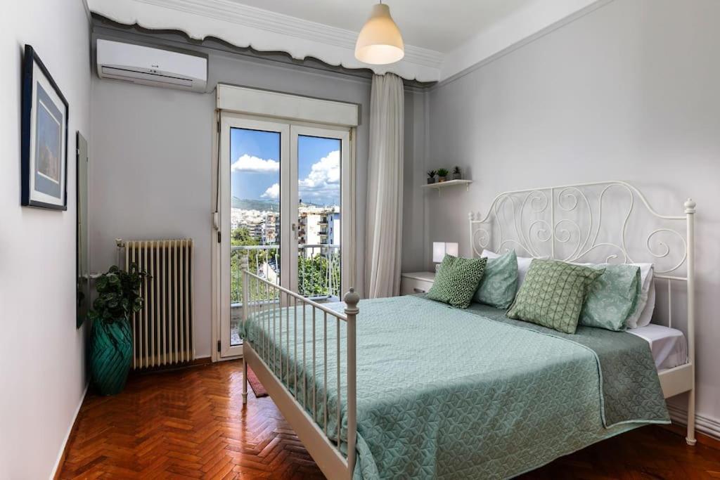 Best Location 3 Bedroom Apartment With View Szaloniki Kültér fotó