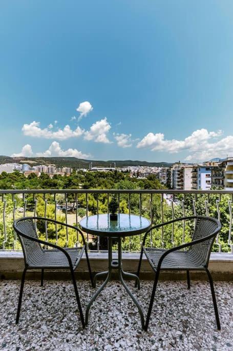 Best Location 3 Bedroom Apartment With View Szaloniki Kültér fotó