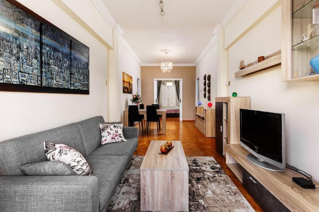 Best Location 3 Bedroom Apartment With View Szaloniki Kültér fotó